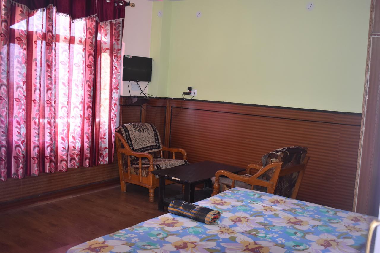 Hotel Snow Flake Rāmpur Exterior foto